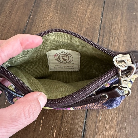 Spartina 449 Wristlet - Picture 4 of 9